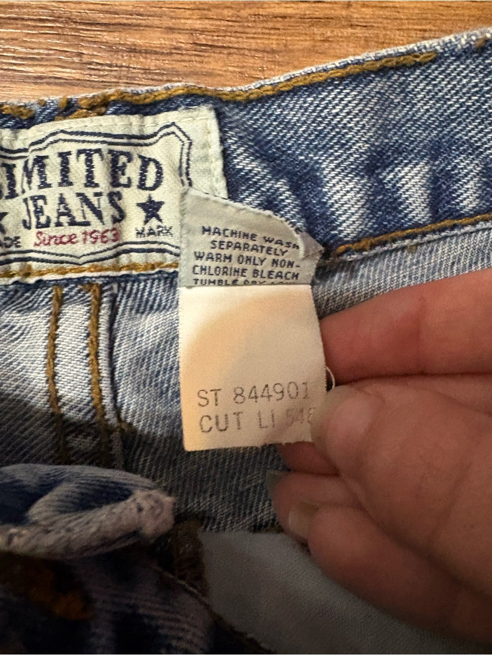 Vintage Y2K High-Rise Denim Shorts 8 Blue - Picture 4 of 4